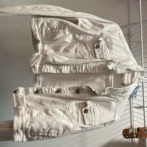 This brand is earl jean